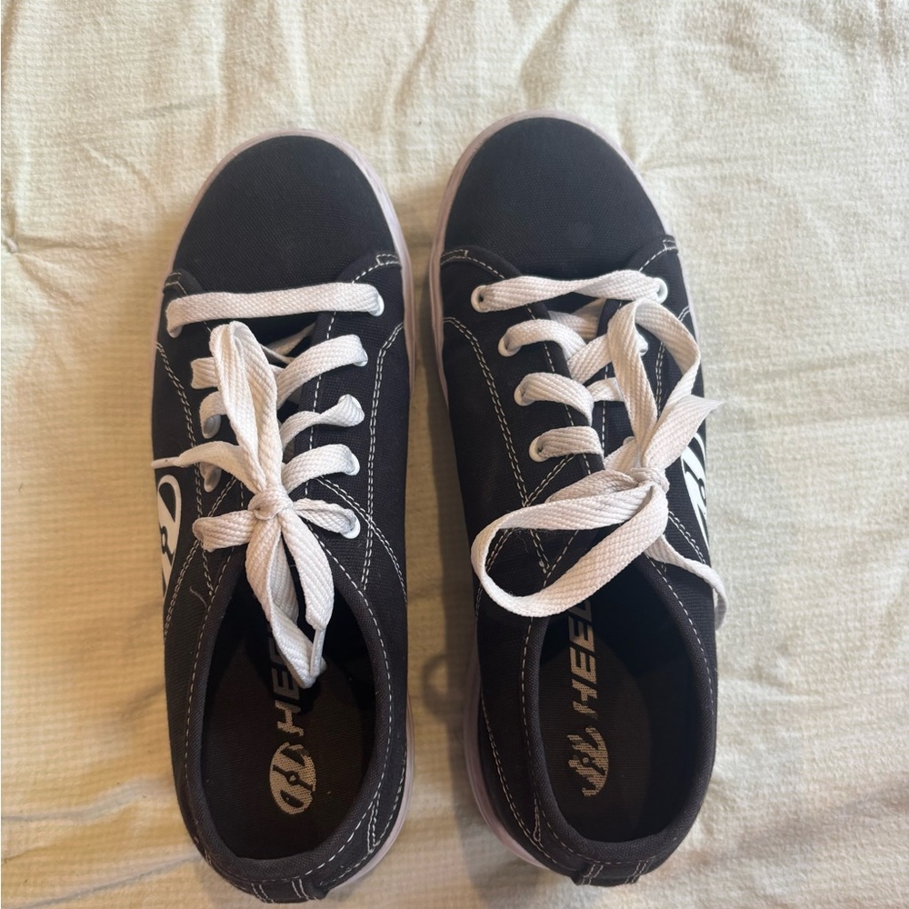 Heelys Black and White Skate Shoes - Picture 1 of 3